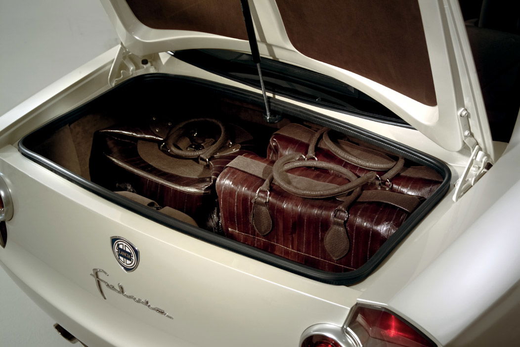 Lancia Fulvia Concept - boot